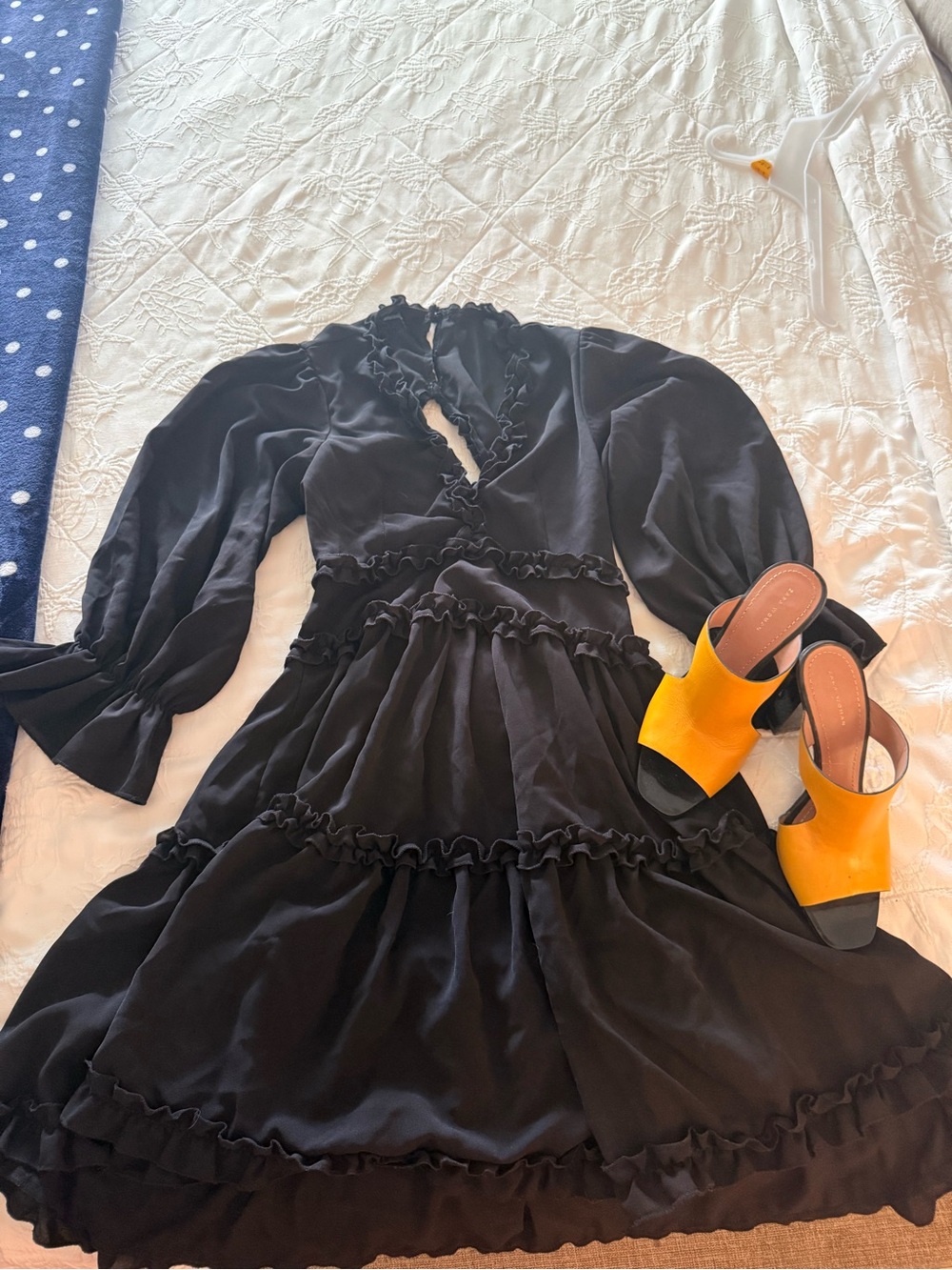 Women's Black Ruffle Tiered Long-Sleeve Dress